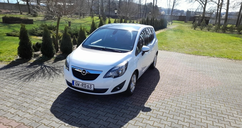 Opel Meriva cena 24000 przebieg: 193000, rok produkcji 2012 z Młynary małe 466